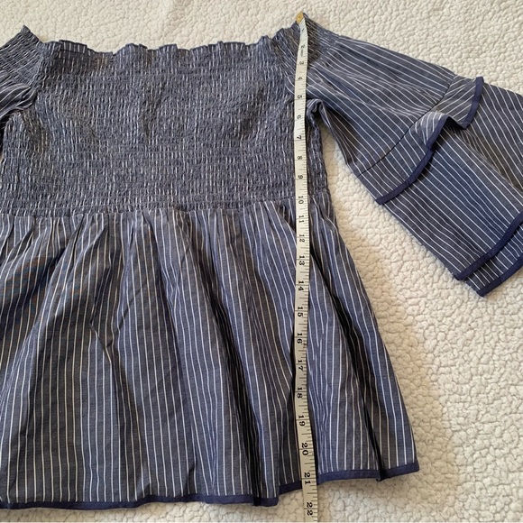 American Eagle Top - Picture 10 of 10